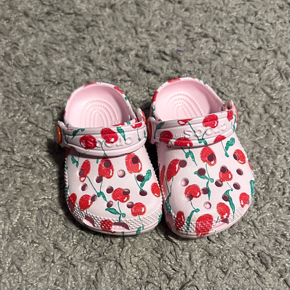 CROCS Kids Pink Cherry Pattern Clogs